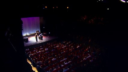 Florence Foresti fait des sketches à La Cigale - Bande annonce