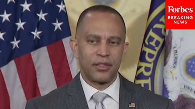 Hakeem Jeffries Discusses DCCC Fundraising Ahead Of 2026 Elections: ‘We Only Need To Flip 3 Seats’