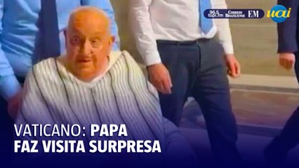 Papa Francisco faz visita surpresa à Basílica de São Pedro em Roma