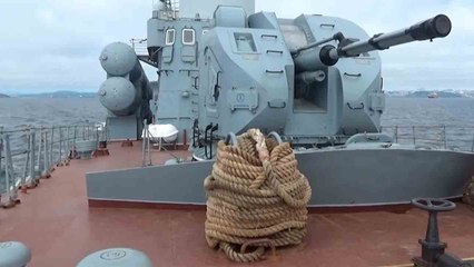 ロシアが本格戦争をシミュレーション：太平洋艦隊のミサイル艇がドローンと敵船を撃破！