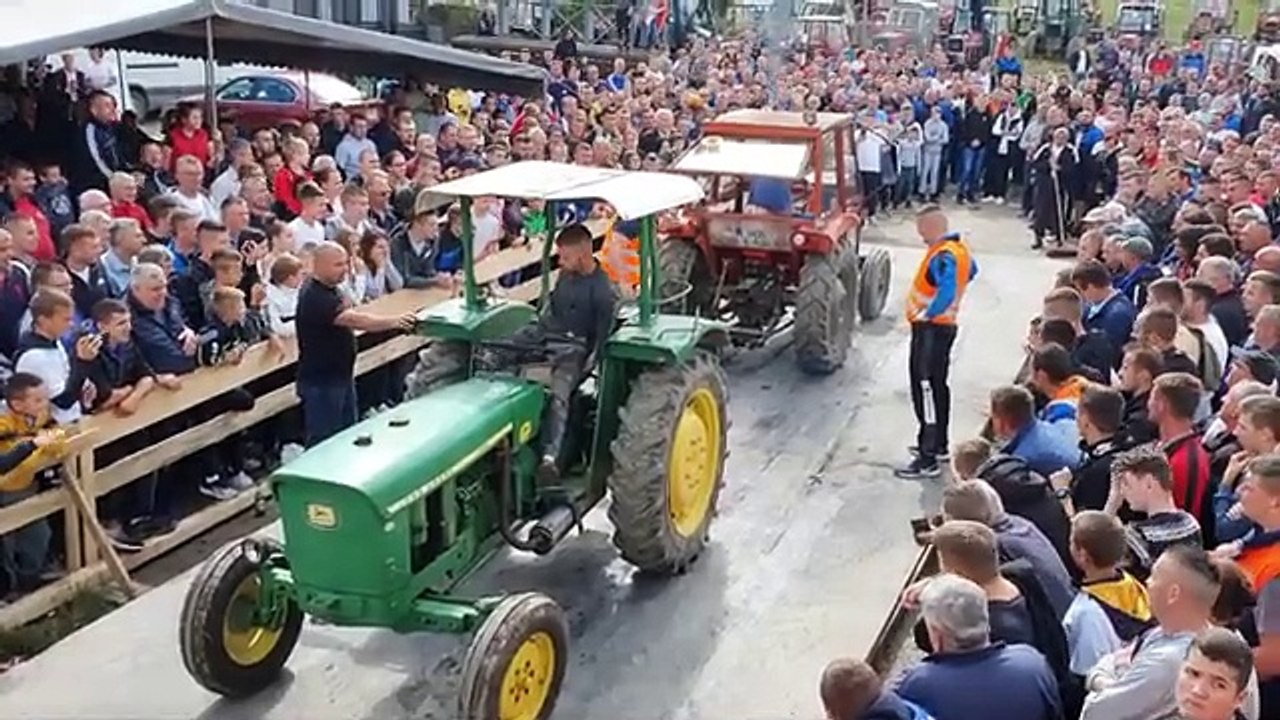 Imt 542 vs John Deere 1020 (1)