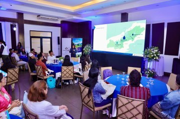Canal de Panamá presenta avances del proyecto de reservorio en río Indio durante conversatorio en Penonomé