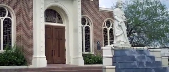 Abandonada - O Mal Foi Eleito