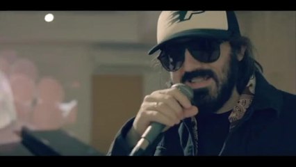 "Tu me piaci", la comicità romana nel nuovo videoclip di Piotta