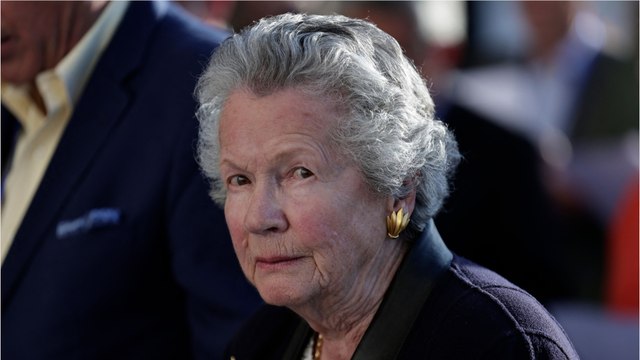 GALA VIDEO - Valéry Giscard d’Estaing : où vit sa veuve Anne-Aymone, âgée de 92 ans ?