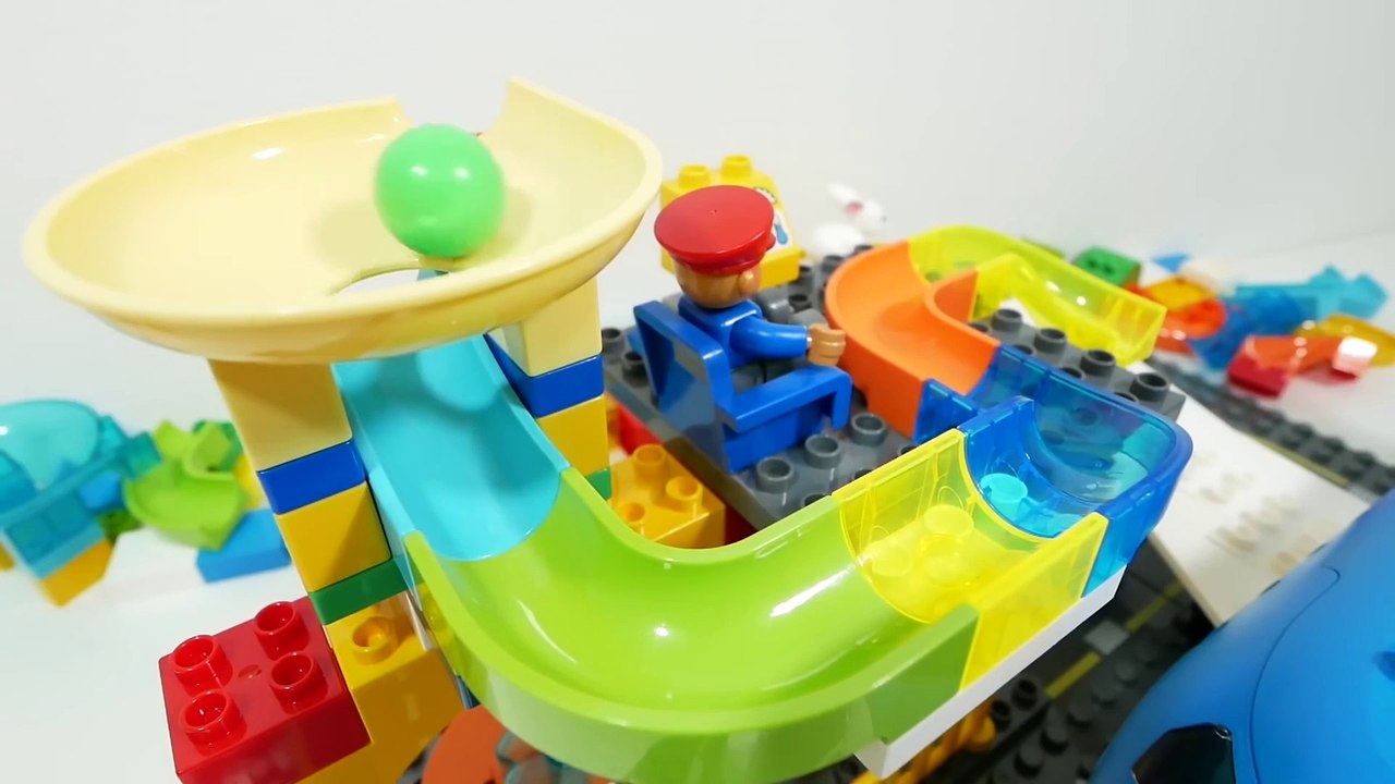 Build Airplane Track [Blocks And Marbles]
