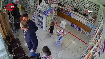 'Beklemek zorunda mıyız' tartışması kavgaya dönüştü Eczacı darp edildi