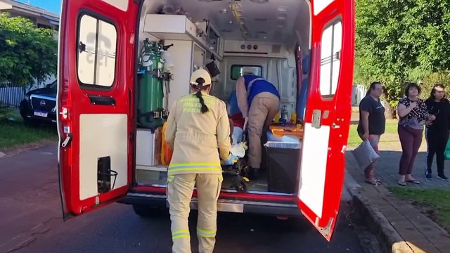 Mulheres são socorridas pelo Siate após acidente de trânsito no bairro Coqueiral