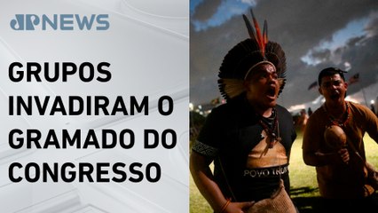 Indígenas entram em confronto com a Polícia Legislativa em Brasília