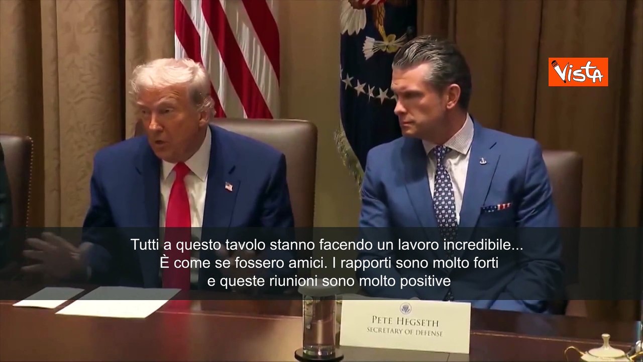 Trump nel Gabinetto della presidenza: Tutti a questo tavolo stanno facendo lavoro incredibile