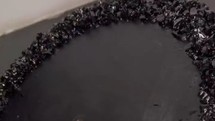 Creative artist makes a resin clock from scratch with flair