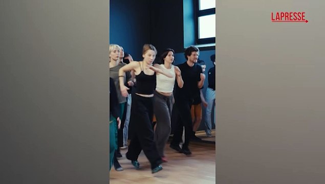 Esce 'Nonostante tutto' il singolo di Cremonini ed Elisa: le immagini del backstage del video