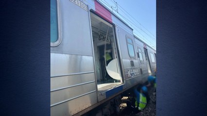 파주에서 경의중앙선 열차 긴급 정차...2명 다쳐 / YTN