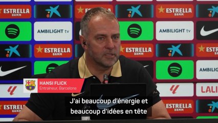 Flick ne signera pas un contrat longue durée mais veut rester au club
