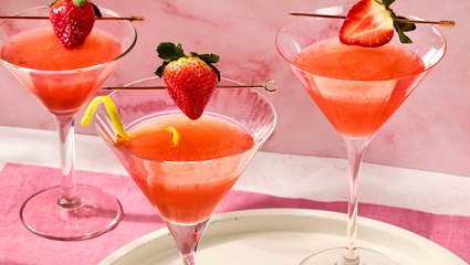 How to Make a Strawberry Jam Jar Martini