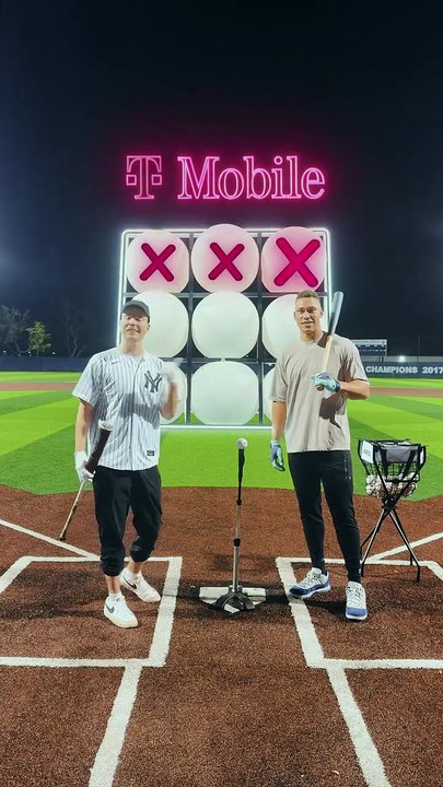 Baseball Tic Tac Toe vs MLB Pro