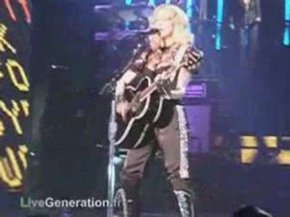 Madonna à l'Olympia - Miles Away