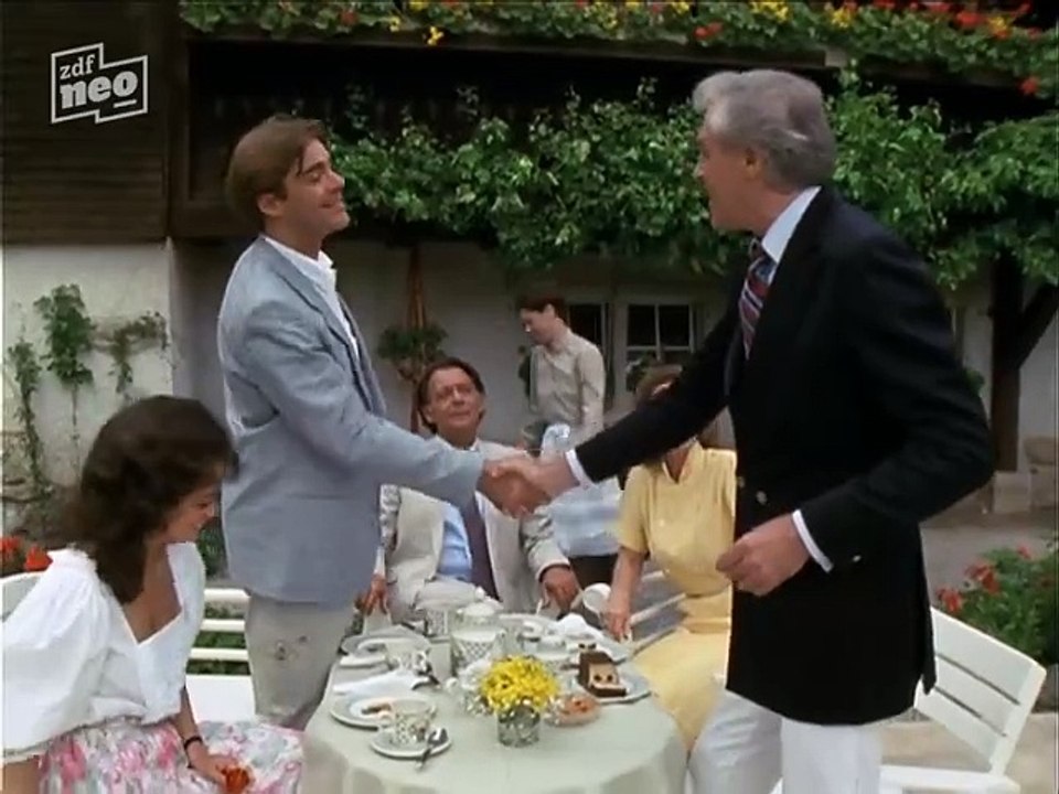 Die Schwarzwaldklinik S02E21 - Gewichtsprobleme