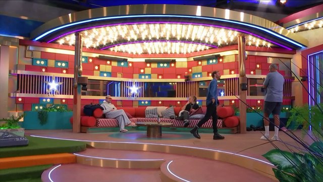 Celeb BB Clip Friday 11th April(1 of 2) from the 11pm to 2am live feed.