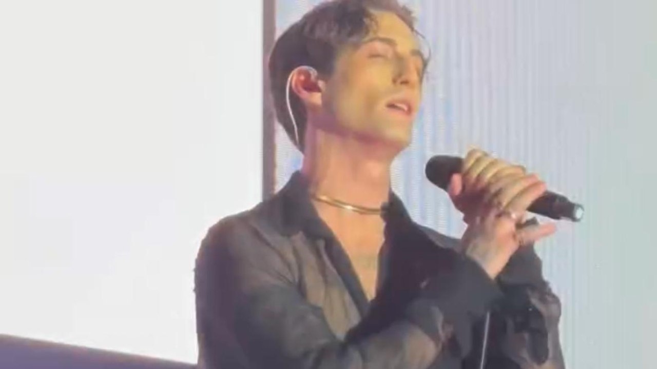 Damiano David canta "Born with a broken heart" al Los40 Primavera Pop Festival di Madrid