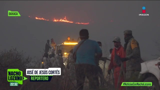 Evacúan habitantes de Tlalixtac, Oaxaca, por incendio forestal