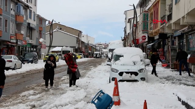 Karlıova’da, kar kalınlığı 15 santime ulaştı