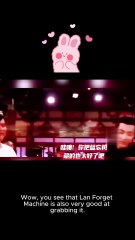 表面高冷，实际超粘人？！粘人精竟然是他！😳 Cold Outside, Clingy Inside? Guess Who’s the Real Softie! 💞