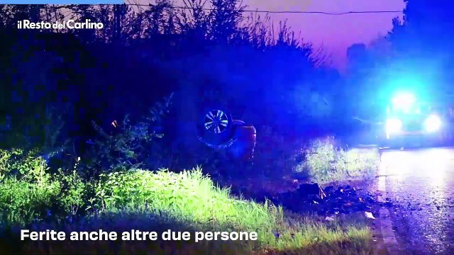 Tragico incidente tra due auto nel Bolognese: il video