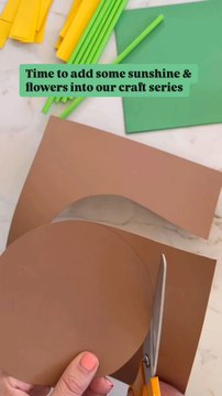 DIY Sunflower Tutorial via: @cotton.twist..Learn how to make a beautiful DIY sunflower in this easy step-by-step video tutorial. Perfect for adding a touch of handmade charm to your home décor, gifts, or craft projects.