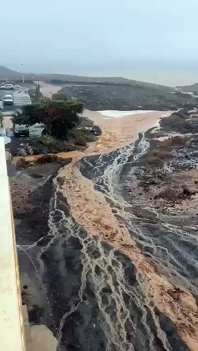 Los Ancones, Teguise, afectado por la tromba de agua que ha caído en Lanzarote / AH