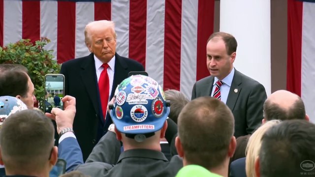 Trump exime a los teléfonos, los ordenadores y los chips de los aranceles recíprocos