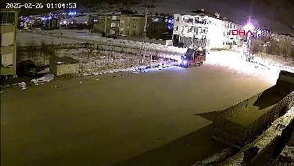 Çöp konteynerini böyle çaldılar! Van’da pes dedirten hırsızlık