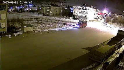 Çöp konteynerini böyle çaldılar! Van’da pes dedirten hırsızlık