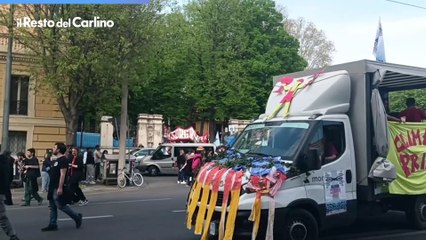 Una giornata di festa e protesta per salvare l'ambiente