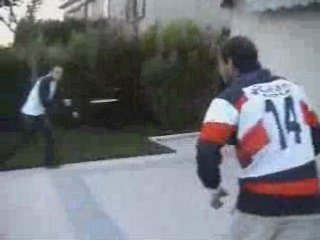 The swimming-pool party chutes comique