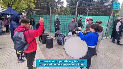 Protesta de cooperativas y tránsito complicado en el centro de La Plata