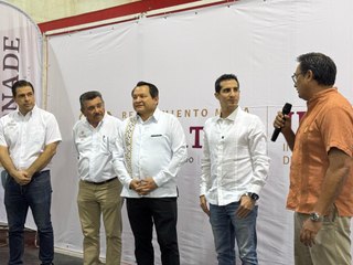 Joaquín Díaz Mena entrega material deportivo e inaugura macro campeonatos regionales en Yucatán