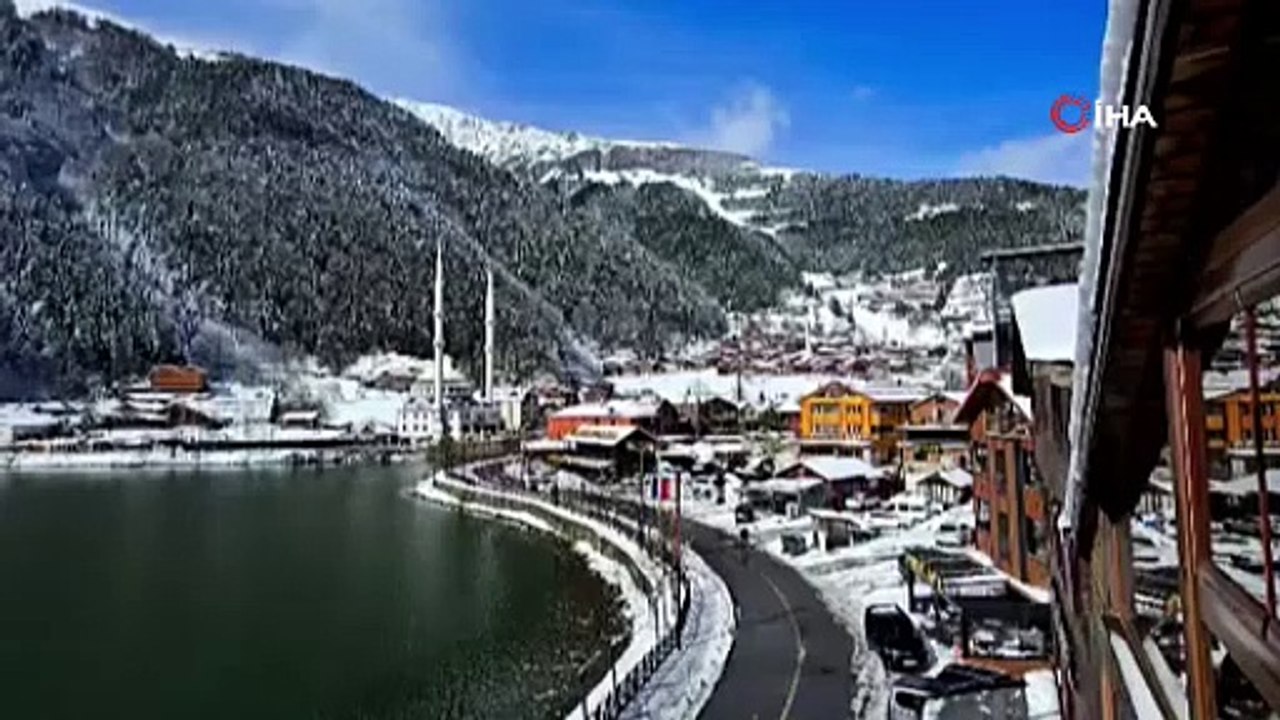 Uzungöl nisan ayında karla kaplandı
