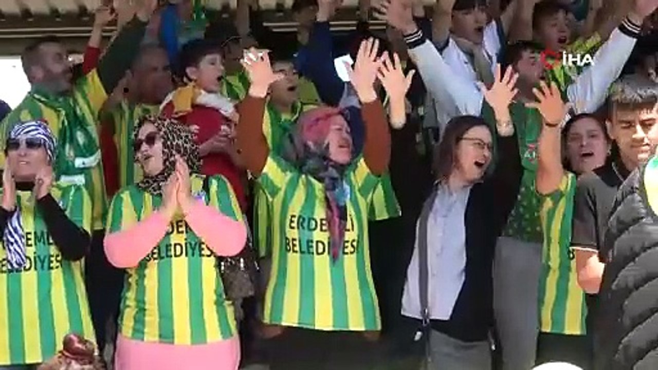 Binlerce taraftar akın etti! Bu maça tribün yetmedi