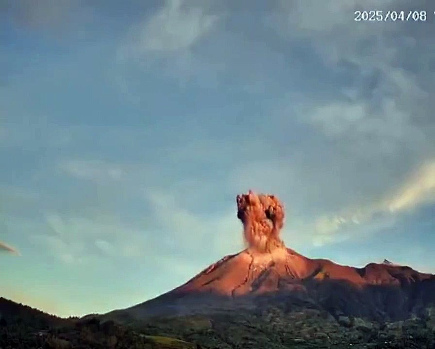 L'eruption impressionante du volcan Kanlaon aux Philippines