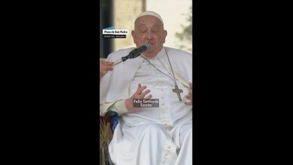 El papa Francisco aparece en la misa del Domingo de Ramos