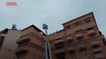 Torino, crolla tetto in piazza Crispi: le macerie a terra