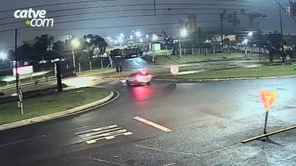 VÍDEO: Veja acidente que causou morte de mulher no Trevo da Portal