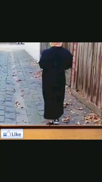 larko k pas srf ek qeemti cheez hoti h or vo ye he dekh lo