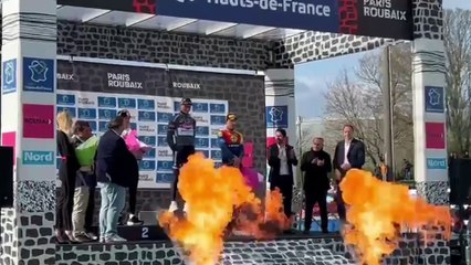 Cyclisme - Paris-Roubaix 2025 - Revivez le podium de cette 122e édition... avec Mathieu van der Poel, Tadej Pogacar et Mads Pedersen