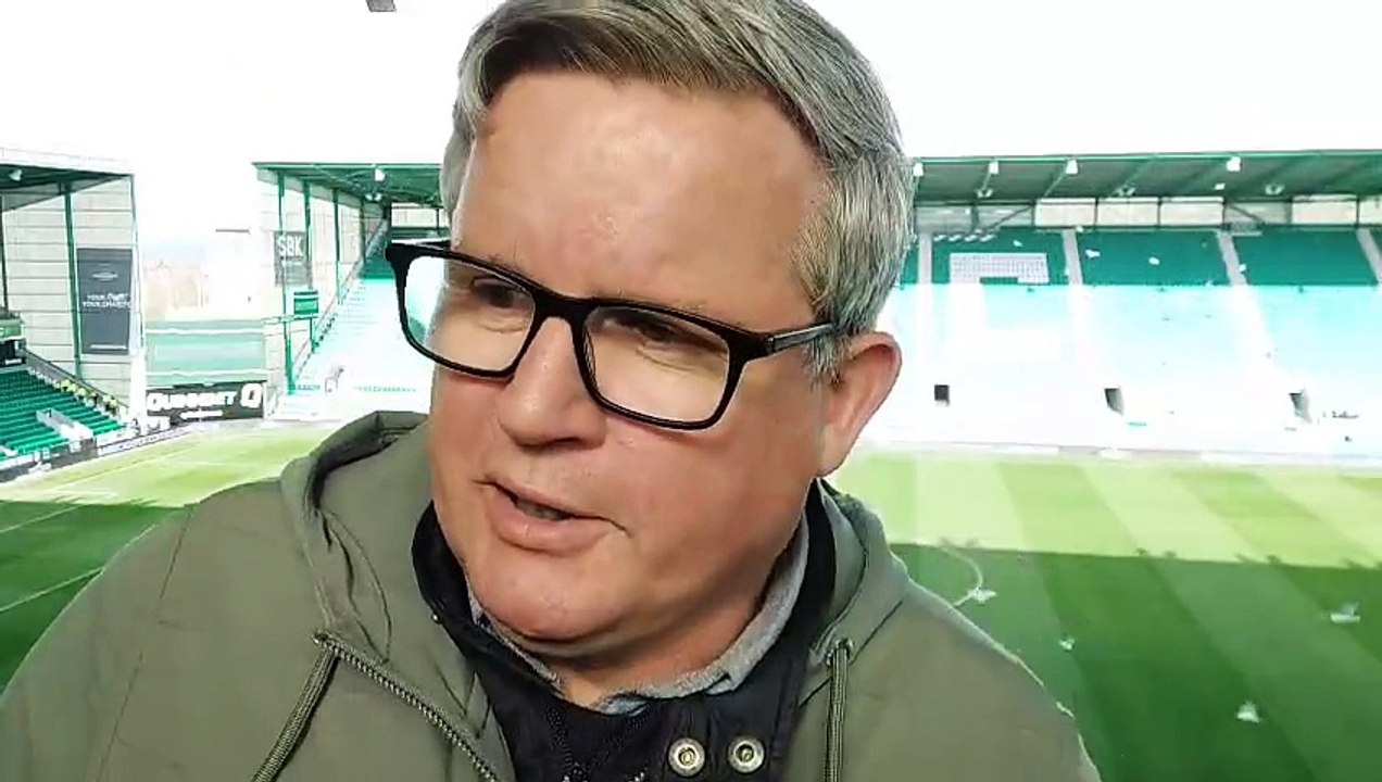 Hibs hammer Dundee to match Famous Five record