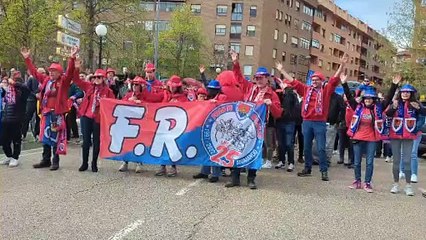 Las peñas del Numancia celebran su día animando al unísono