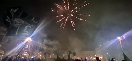 Sassuolo in Serie A, fuochi d'artificio in piazza Garibaldi