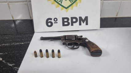 Motociclista é detido com arma de fogo no Bairro Interlagos