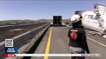 Choque e incendio entre 2 tráileres deja un muerto en la autopista a Laredo